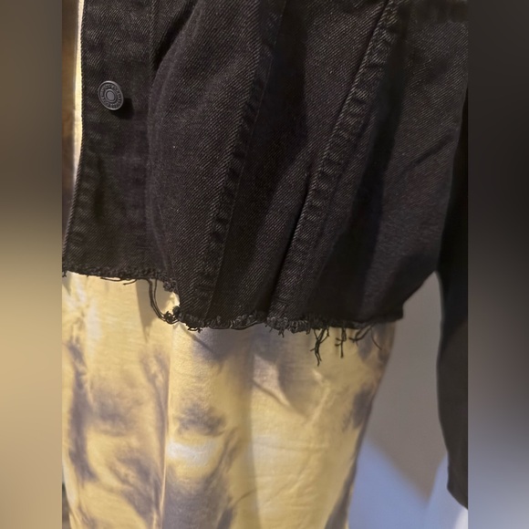 NWOT Jacket Oversizes Distressed Black Denim - Picture 6 of 7